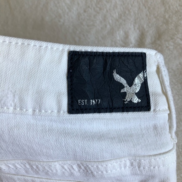 American Eagle Outfitters white shorts - Picture 4 of 7